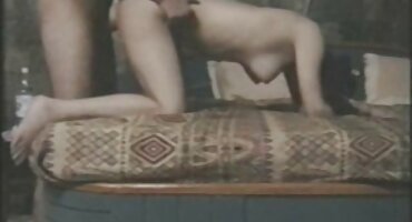 Ona je domaći sexi filmovi stao na koljena i dao momak strašan Pušenje do sperme