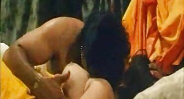 Sise domaći besplatni porno filmovi crnka Latina čarape aktivno skočiti tijekom seksa