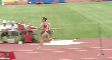 Nježna azijska porno film domaci djevojka priprema se za penetraciju nakon sisanja