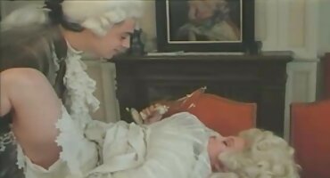 Velika lijepa žena u korzet i čarape domači porno filmovi daje crni ljubavnik