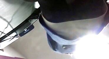 Plavokosa djevojka fingering sebi maca i daje momak u porno filmovi domaci dupe