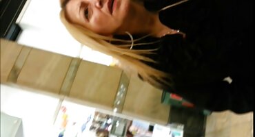 Topla Teen Djevojka miluje joj maca u privatnom filmu domaci porno sex