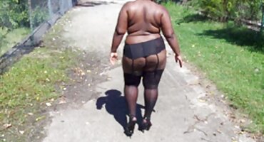 Međurasni milf seks s afroamerički okrunjen stao u usta xxx domaci filmovi