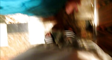 Djevojka je ponosan domaci film xxx mami sise i pokazuje one na kameru