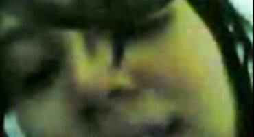 Glupi crnac izgubio damu domaci porno sex i isisan muškarac