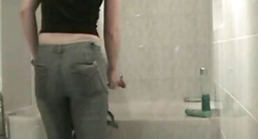 Masturbacija prsata domaći erotski filmovi crnke u zavodljivom crvenom rublju