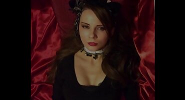 Izopačena žena ne štedi joj dupe i stavlja domaci filmovi porno anus na veliki dildo