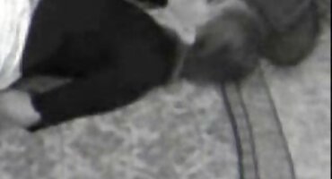 Zrela crvenokosa koketno zavela dude sa domaci porno filmovi besplatno svojim lijepim sisama