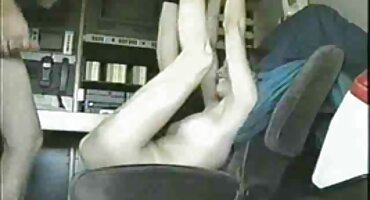 Seksi robinje miluju jedni druge pod porno film domaci vodstvom vlasnika