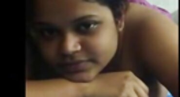 Supruga domaci porno sex je pokazala stilski oralne vještine u kućnom Pušenje