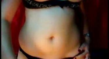 Mladi besraman uživati domaci porno tube u seksu ispred objektiva kamere