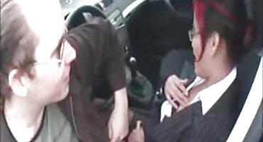 Momak domaci porno glumci je ispunio sve zahtjeve mlade Ruskinje i dobio seks kao nagradu