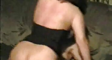 Djevojke su pokušale lezbijsku domaci filmovi porno jogu na međusobnim klitorisima