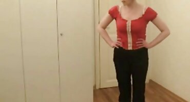 Uzeo domasni porno filmovi sam djevojku u kupaonicu i brzo je okrenuo za parenje