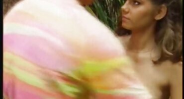 Preslatko nimfomanka masovno uživaju u porno domaci vrućoj ejakulaciji i pokušavaju spermu