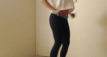 Vezan seks-rob djevojka i domaci porno uradak dobio puni pristup Pička