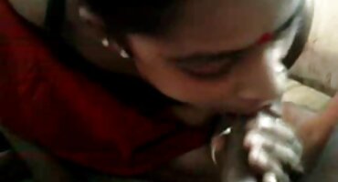 Požudna supruga predaje besplatni domaci filmovi 18 se gostu na trpezarijskom stolu prije oduri