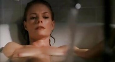 Striptizeta je porno domaći film spremna dati klijentu svoje seksualne milovanja