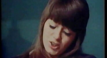 Sestra daje bratu vruće pušenje i porno domaci zadovoljava ga Pušenje