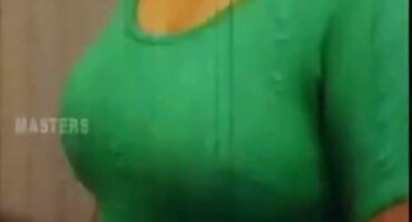 Titted djevojka čini očajan pušenje i spreman porno domaći film piti spermu